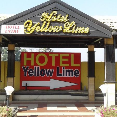 أحمد أباد Hotel Yellow Lime المظهر الخارجي الصورة